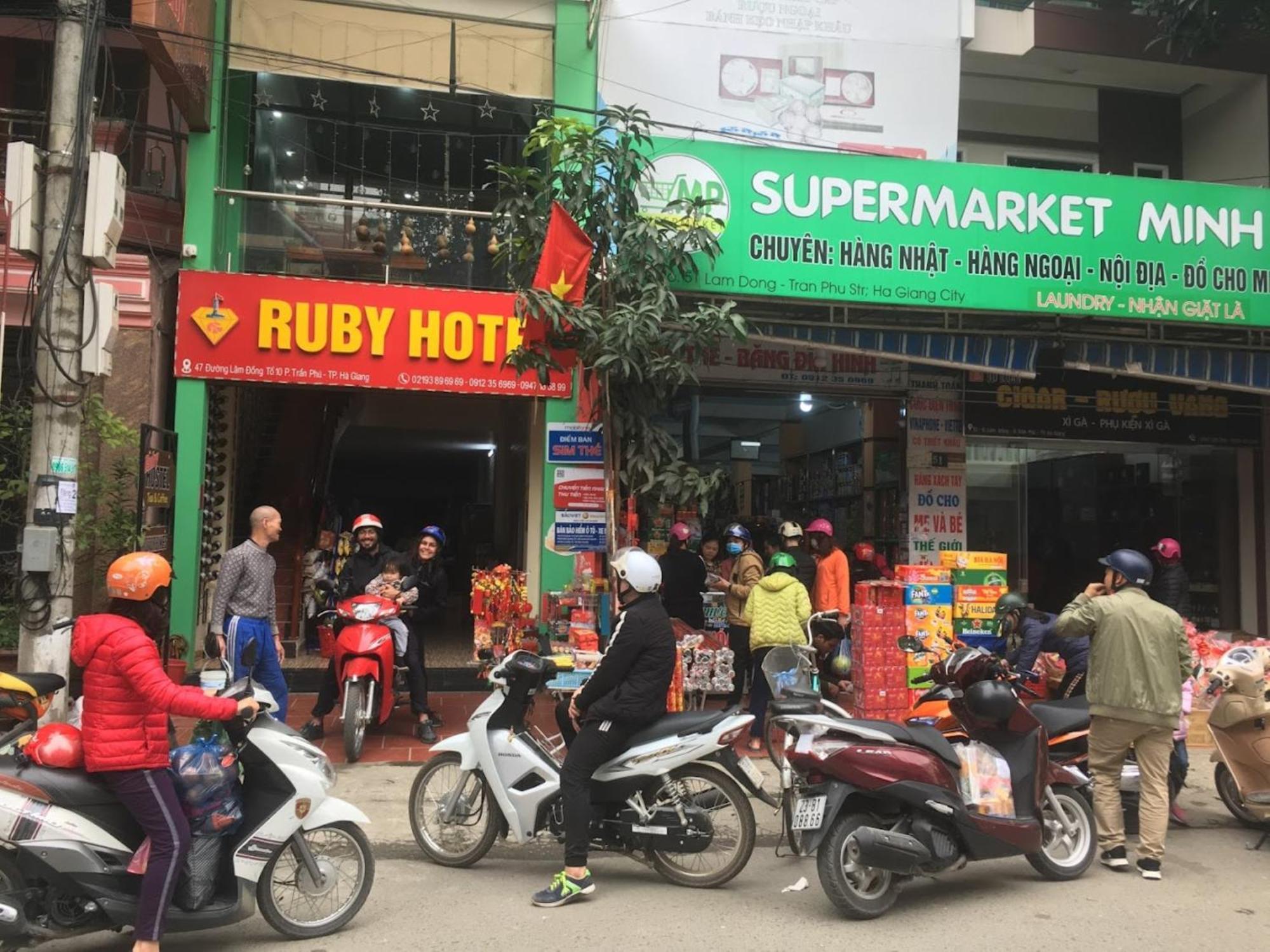 Ruby Hostel Ha Giang Exterior foto