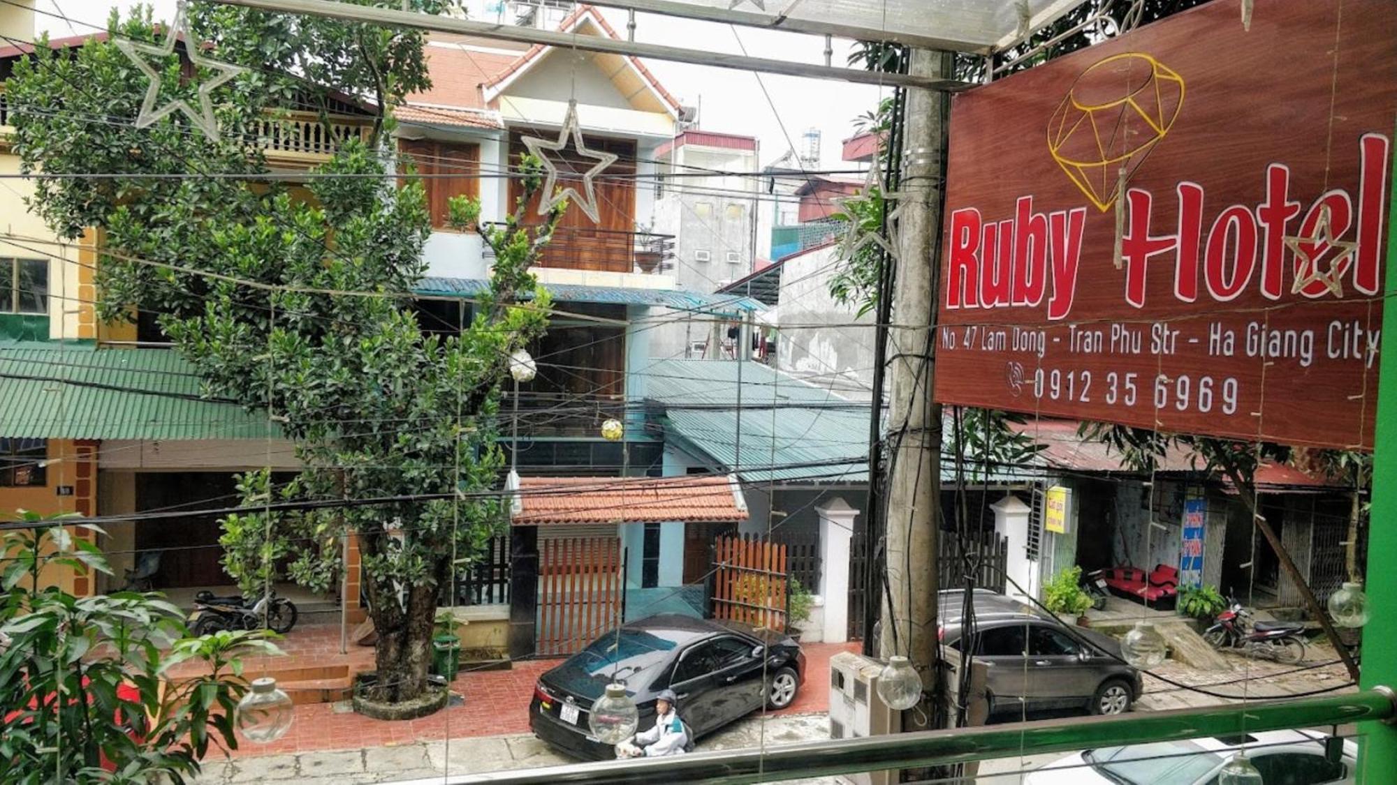 Ruby Hostel Ha Giang Exterior foto